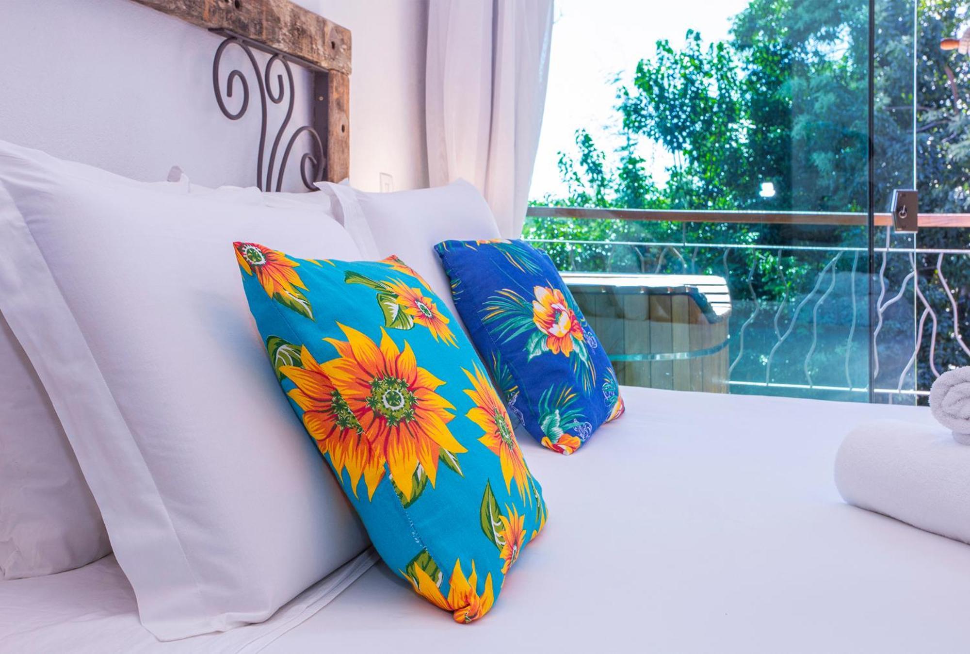 Kebaya Hotel Ilhabela